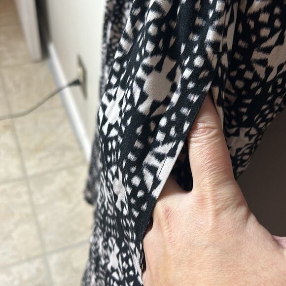 NEW Xirena Anabella black white mosaic print smocked waist dress in Octave Night - Picture 10 of 15